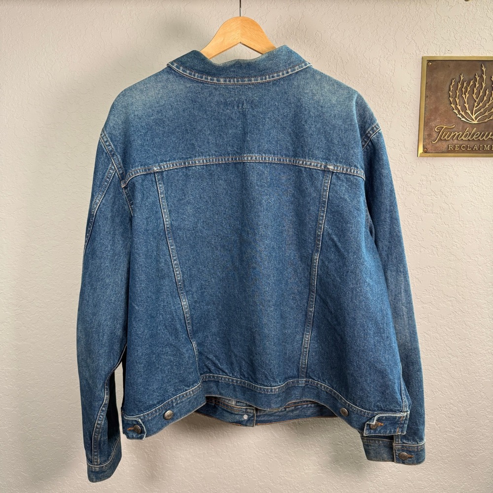 IZOD Jeans Woman Blue Denim Trucker Jacket Medium Wash Button Front Classic L - Picture 7 of 8